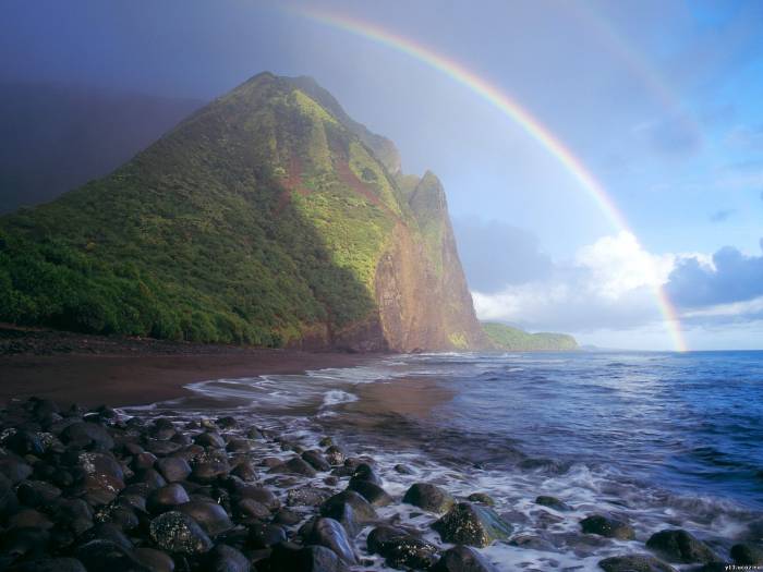 Misty Rainbow, Waialu Valley, Molokai, Hawaii